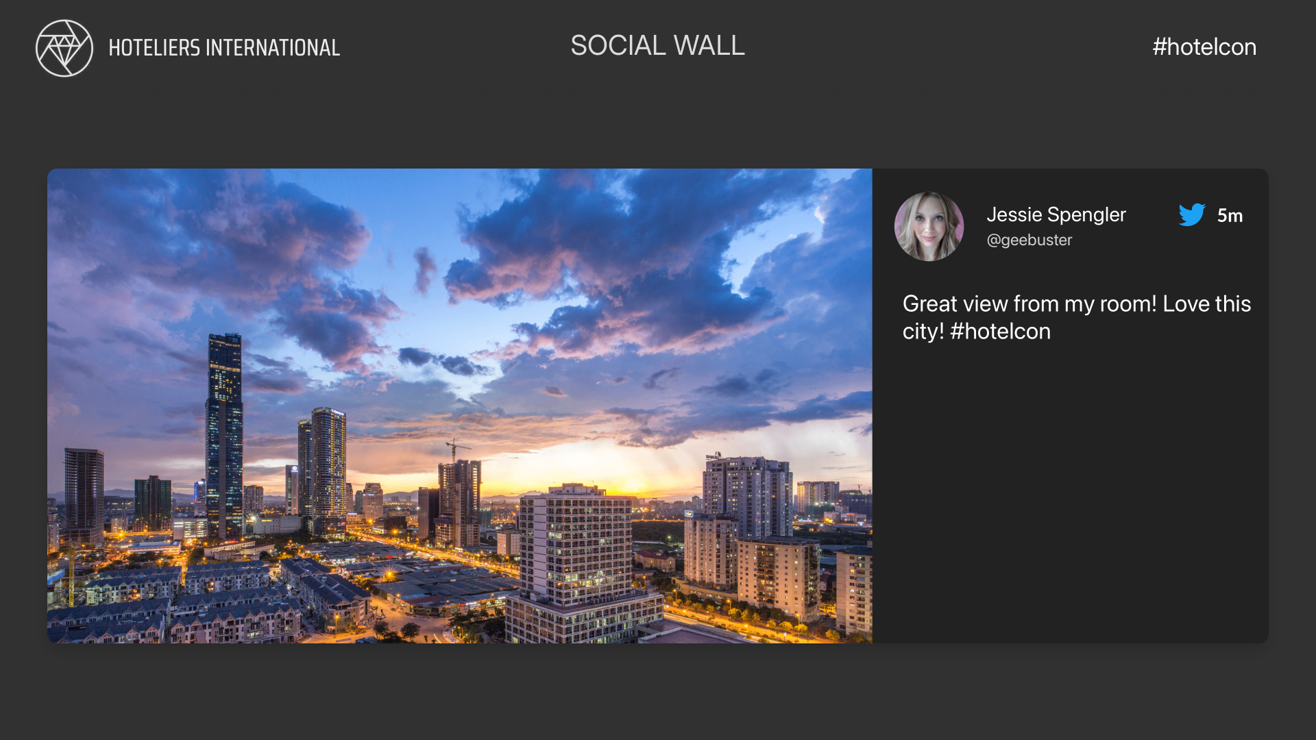 Social Wall — solo focus layout